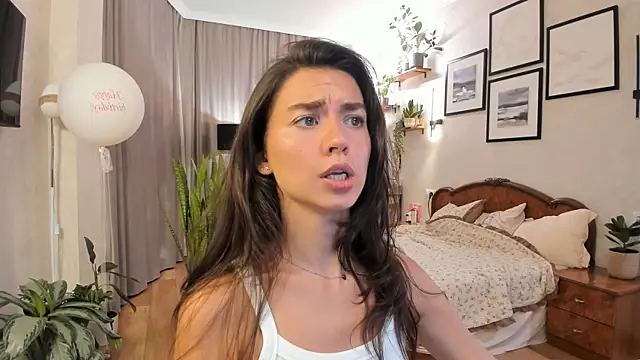 NicoleLuv live sex cam