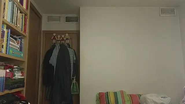 curiosillo83 live cam
