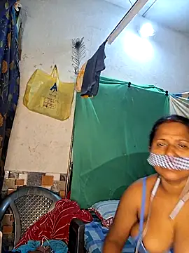 Real_Desi_Couple webcam