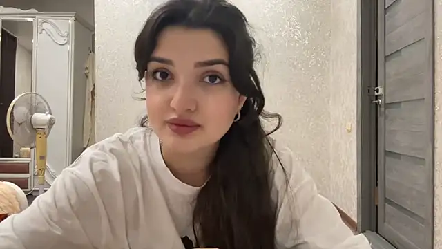 IzzabelSun webcam