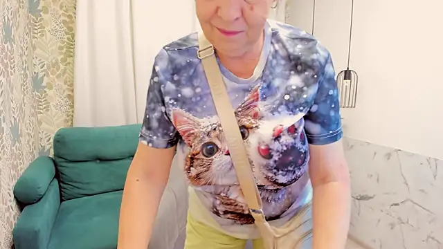 LindaPassionate live cam on StripChat