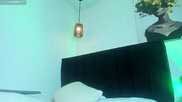 dolly_zoe webcam