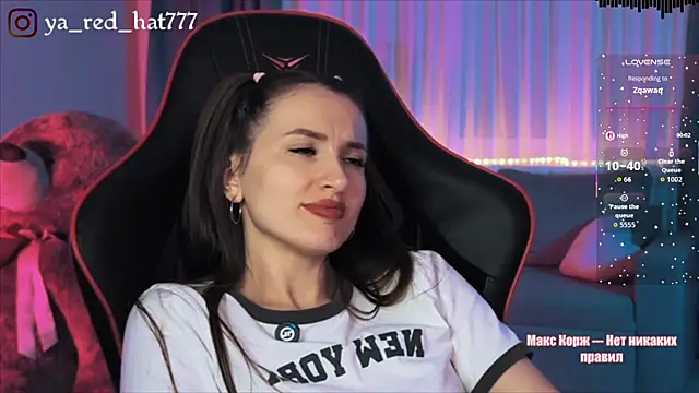 -red_hat- - -RED_HAT-'s free webcam