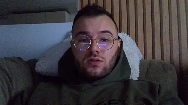 piazaocwb23 live cam on StripChat