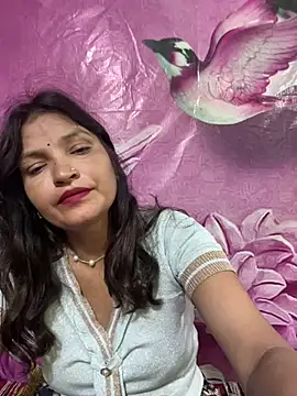 Priyaa_1433 webcam