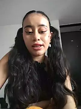 L0lita_Emi12 webcam