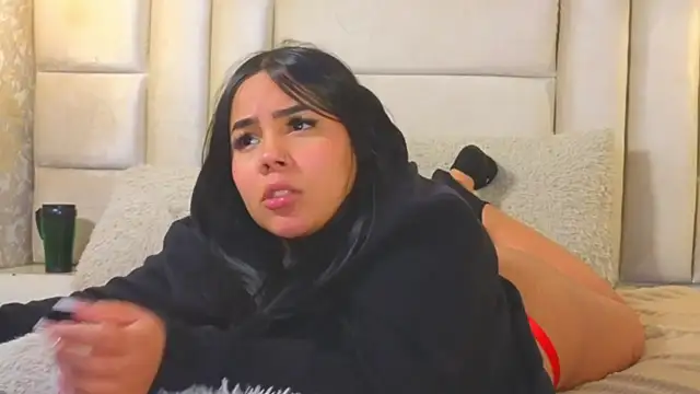 EmilyQueen3x webcam