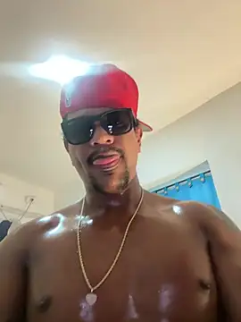 bigdick211292 (M young) - Guys help me with the goal 🍆🥛🔥😈🤫