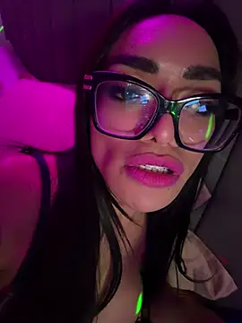 NaughtyAsian25's room