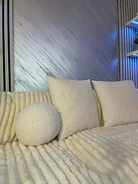 kirstievegas (F young) - Play with me!make me cum 😈🎁last tip