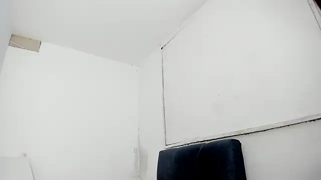 milkqueenboobs live cam on StripChat