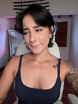 Ale_Lewis webcam