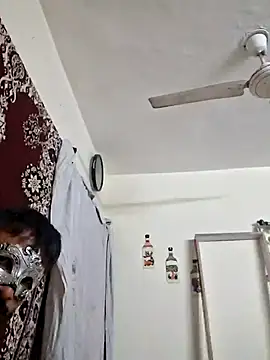 Curvy_Sakhi live sex cam