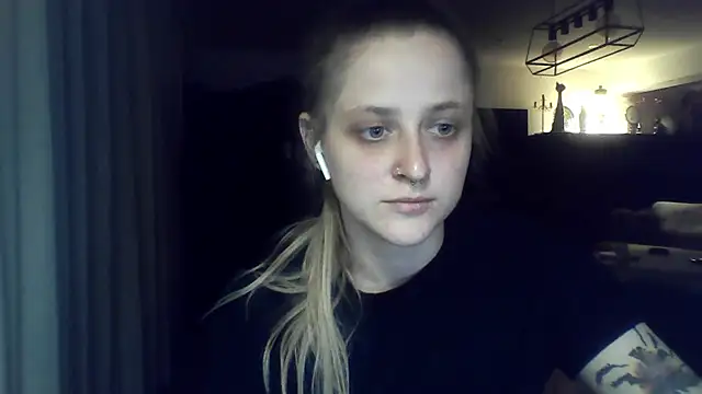 LeaWetGirl webcam