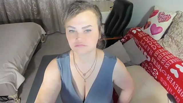 MildMature live webcam