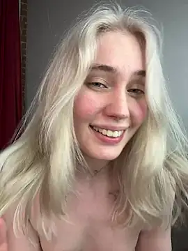 LovelyMiu webcam
