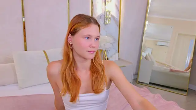 AmeliRoyse webcam