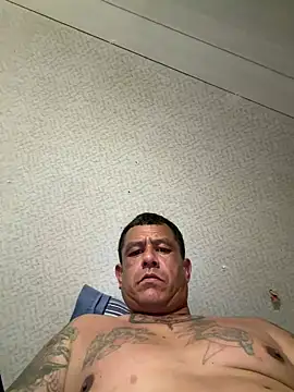 Ryanandtasha7877 live cam on StripChat