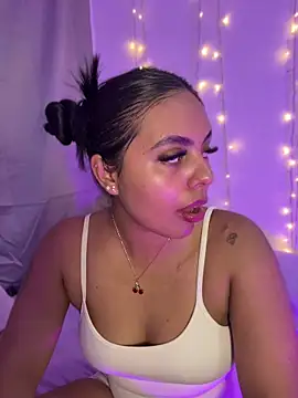 Aylin_Fox webcam