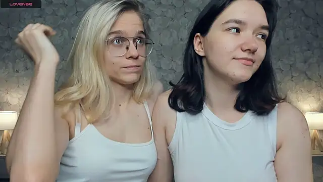 KarinStfleur live webcam show