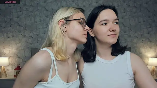 KarinStfleur webcam