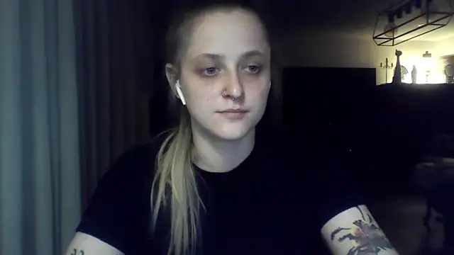 LeaWetGirl webcam