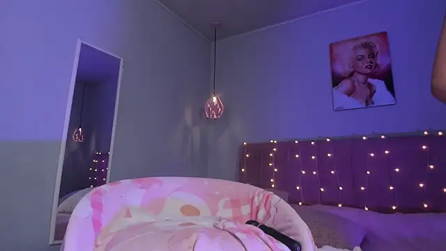 ela_petit live webcam show