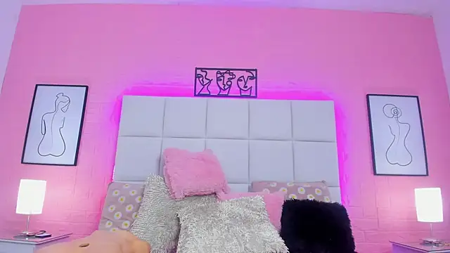 charlotte_kisss webcam