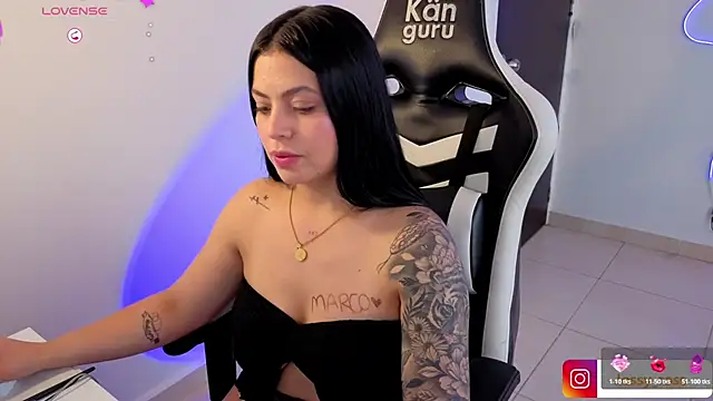 Victoryyy_ webcam