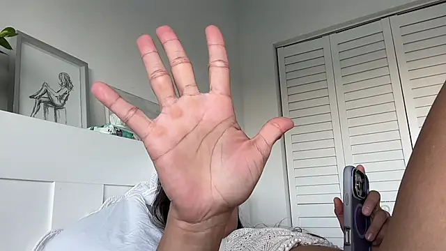 bellag825 live cam on StripChat
