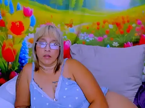 indianroxy webcam