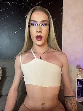 Alana_Stone's room