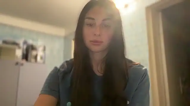 LiluMartiznir live cam on StripChat