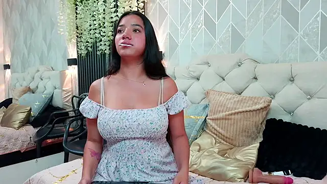 Zaira_bonny webcam