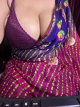 darlingruby (F young) - boobs show :movingboobs: