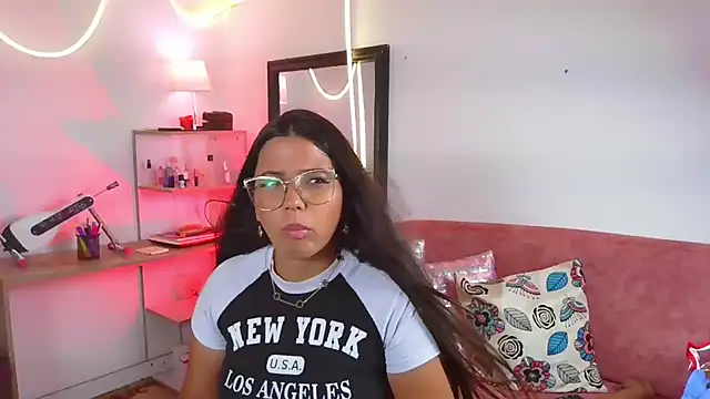 Megaan_Greey webcam