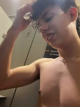 yoursexyjose live cam