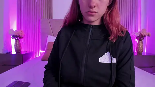 Victoria_Beaumont webcam