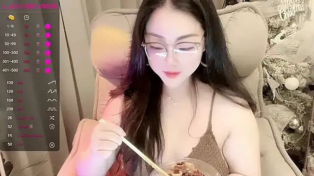 Monica-666888- webcam