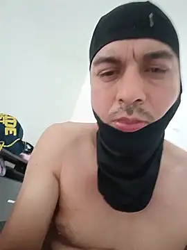 MrSecretSuit webcam
