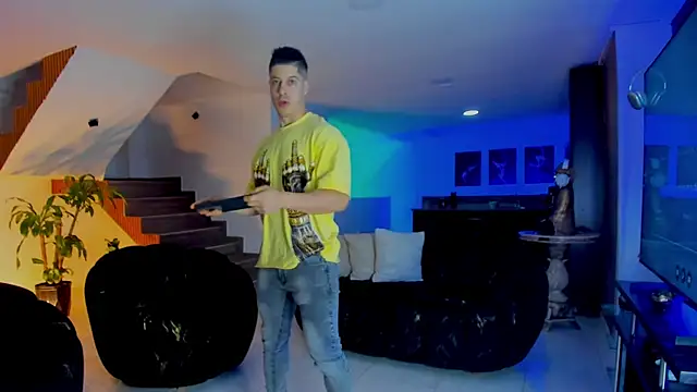 lukas_green11 - Lukas_green11's free webcam - UK Sex Cams