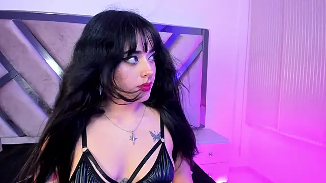 Elena_Tylor live cam on StripChat