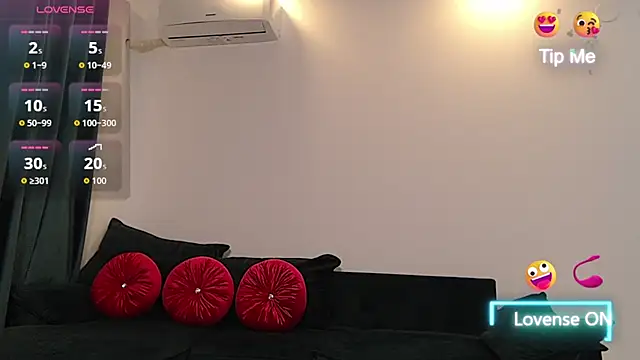 natasha-bigas live cam on StripChat