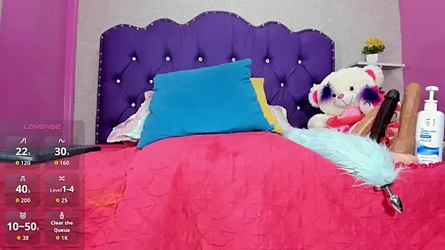 Mara_Summerr webcam