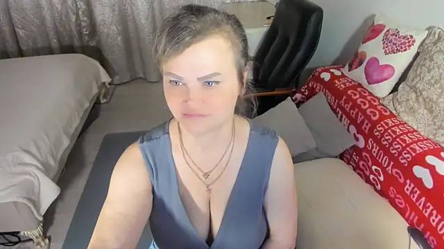 MildMature live cam on StripChat