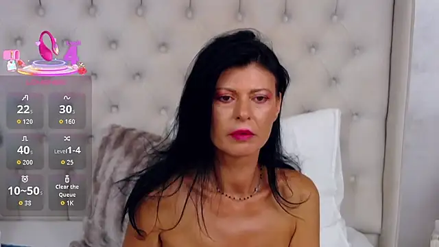 RosalieNorman live cam on StripChat