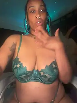 Lunalovesyou8 live sex cam