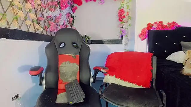 Thiara_veky_ webcam
