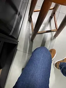 Hjsjsjsjjd live cam on StripChat