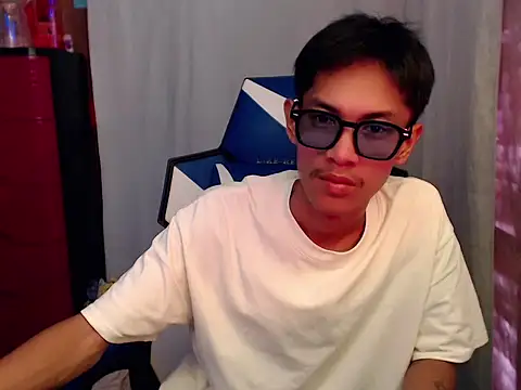riks_tyler (Ask my age) - reach my goals to get me naked and cum